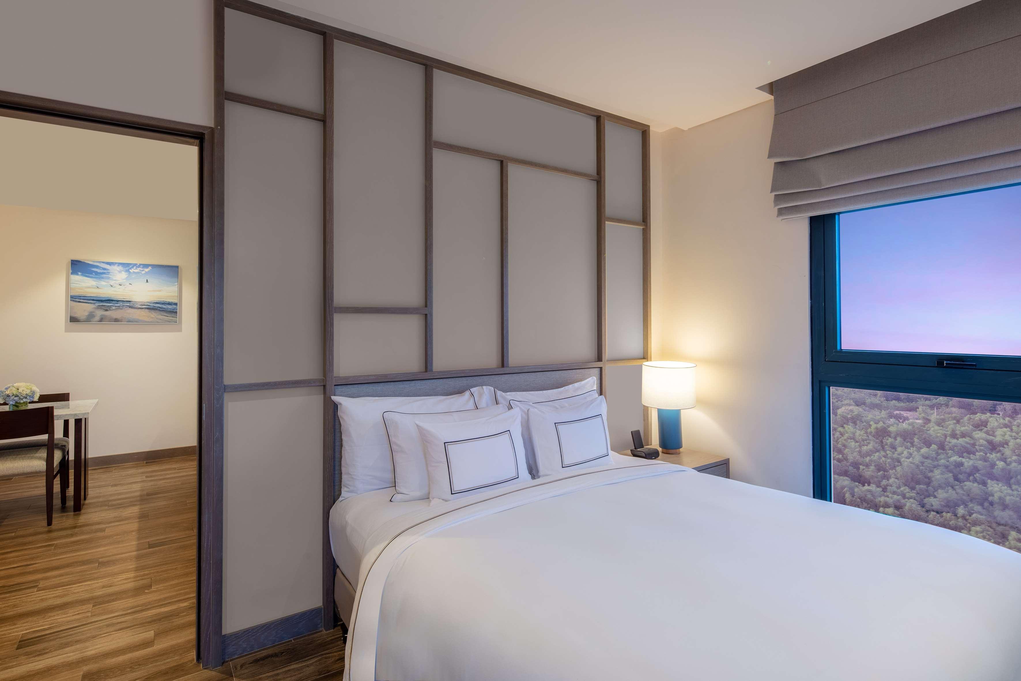 Melia Ho Tram Beach Resort Exterior photo A bedroom at the Westin