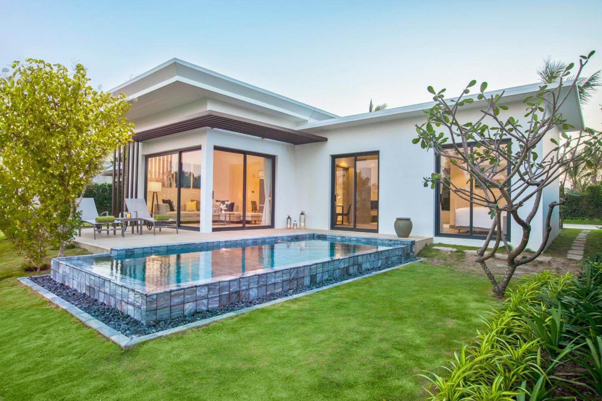 Melia Ho Tram Beach Resort Exterior photo A pool villa at Centara Karon Resort & Villas Phuket