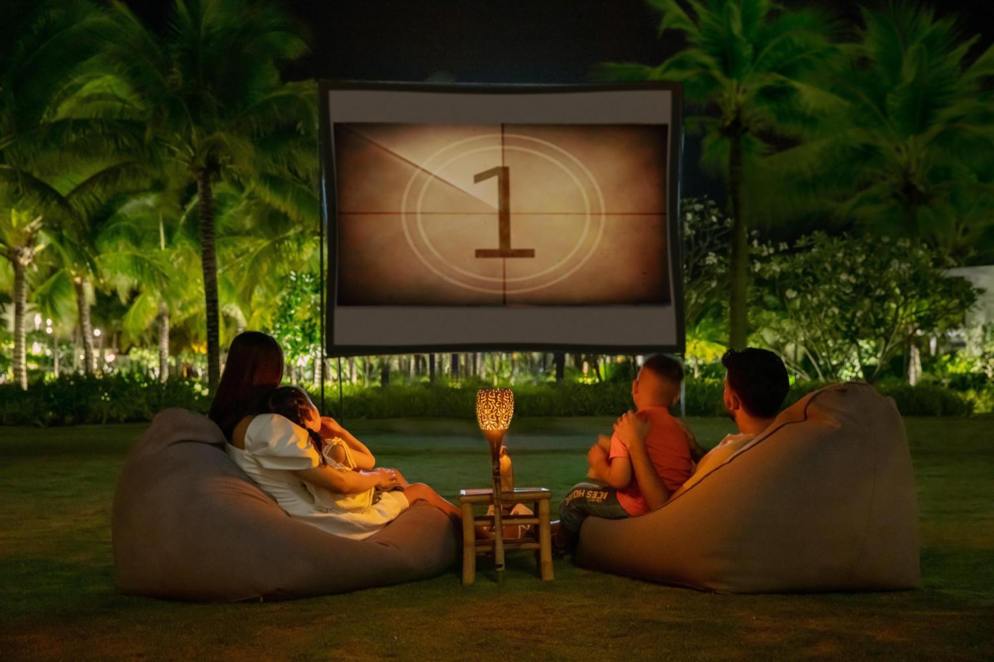 Melia Ho Tram Beach Resort Exterior photo Outdoor movie at The Village