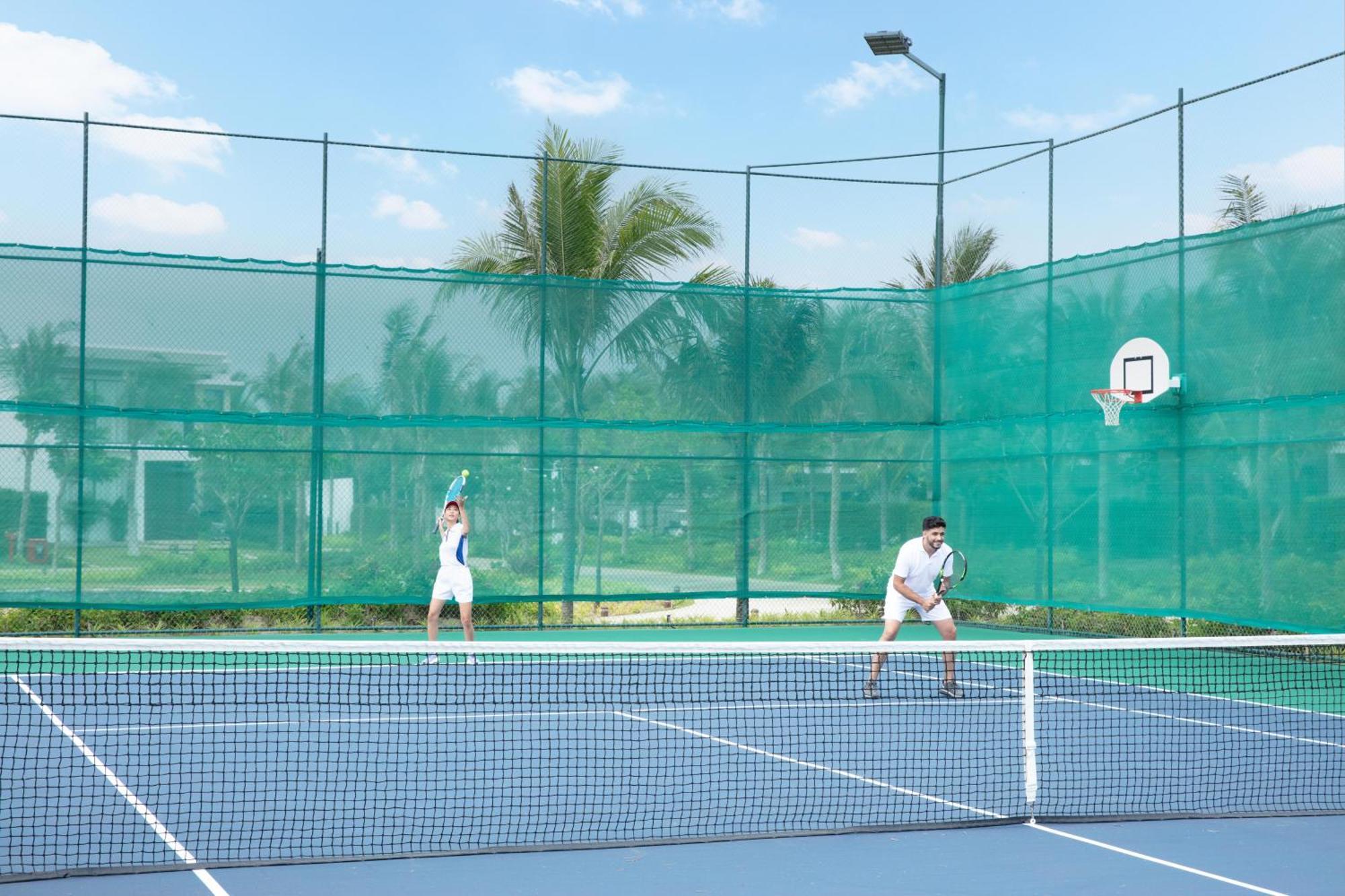 Melia Ho Tram Beach Resort Exterior photo Tennis
