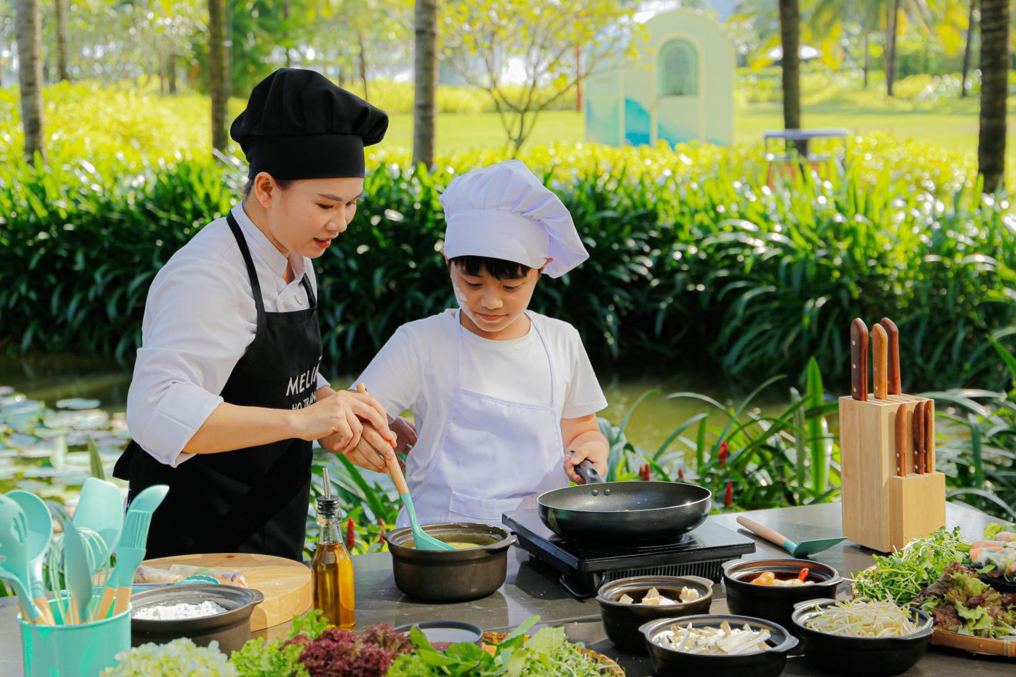 Melia Ho Tram Beach Resort Exterior photo Cooking class